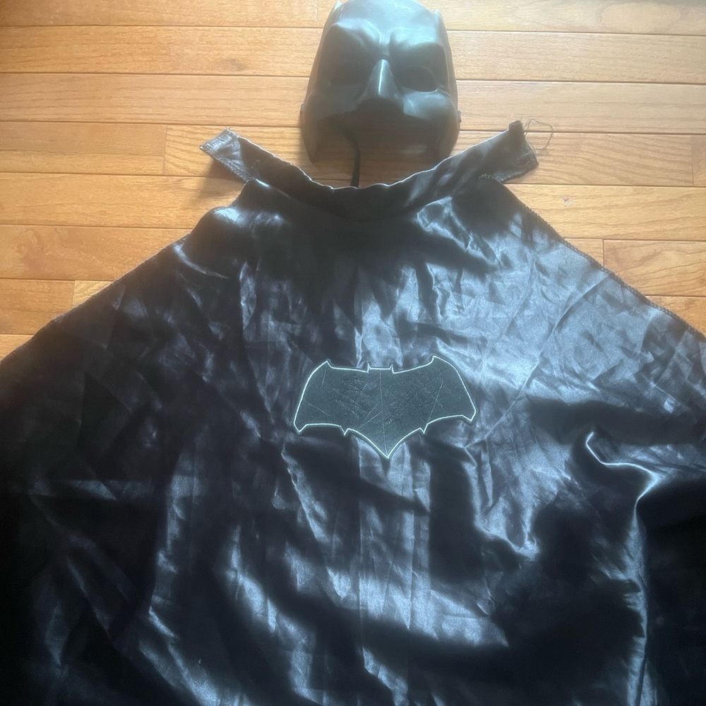 Batman Deluxe Kids Cape & Batman Mask